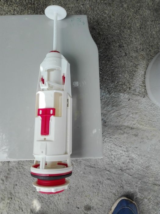 Mecanismo para tanque de sanita usado em pleno funcionamento