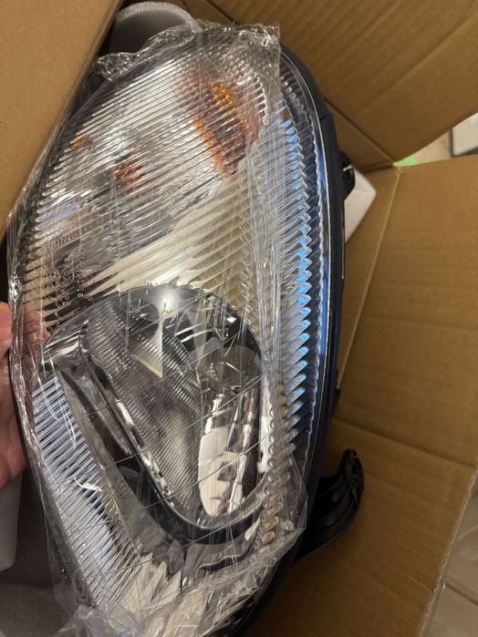 Фара  ланос, сенс левая-правая под электрокорректор черная