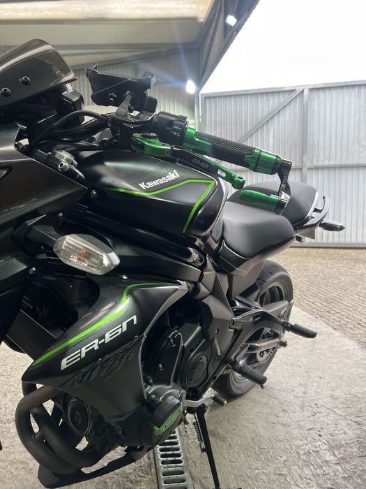 Naked Kawasaki ER6N 650cc  Troco por CF Moto 450 MT