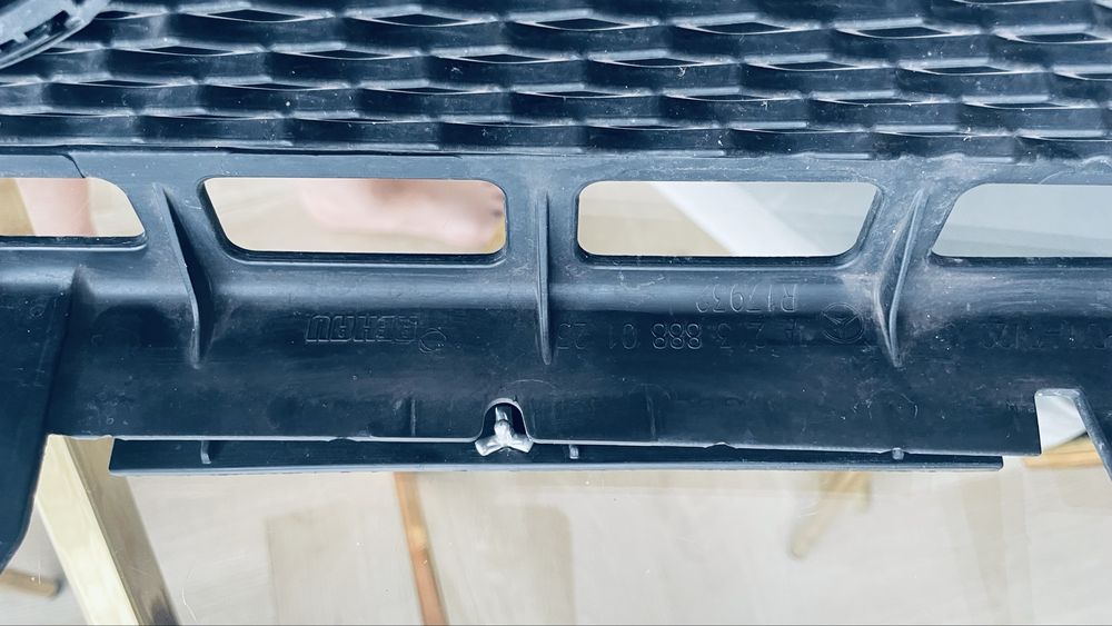 Oryginalny Grill Atrapa Mercedes Klasa E W213 A2138880125