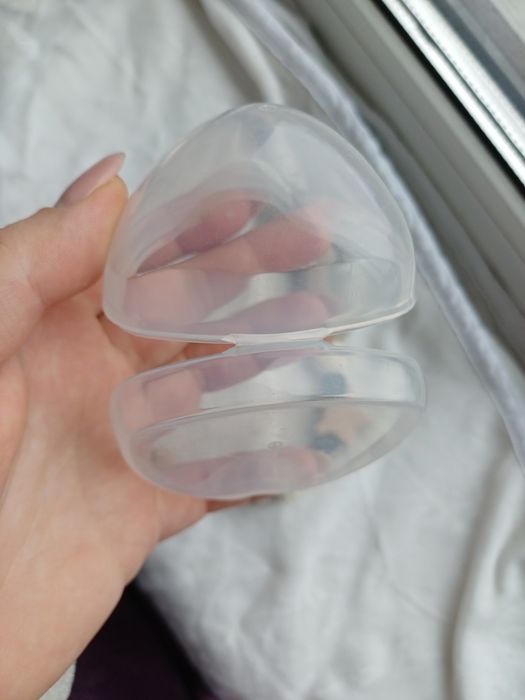 Тримач для пустушки + контейнер