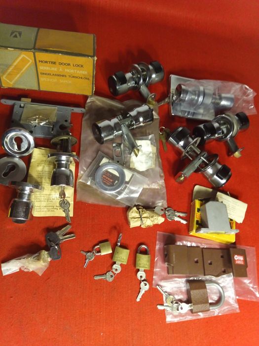 zamek wkladka  Nowa z PRL u