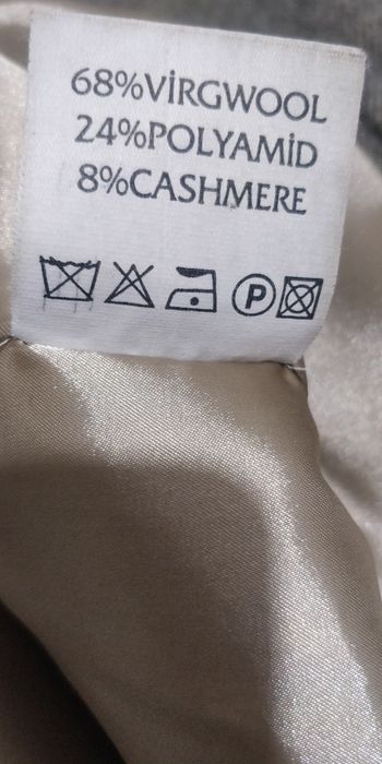 Демісезонне жіноче пальто з капюшоном