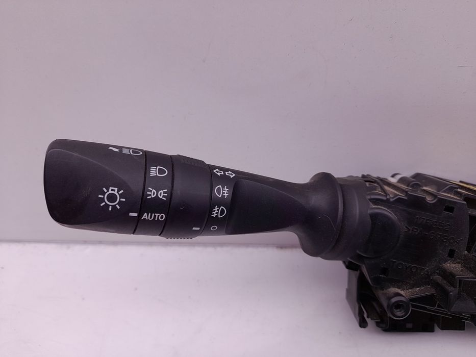 Conjunto / manetes de luzes e limpa vidros TOYOTA C-HR (_X1_)