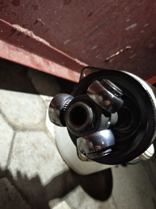 Лівий привод на дачу логан 1.