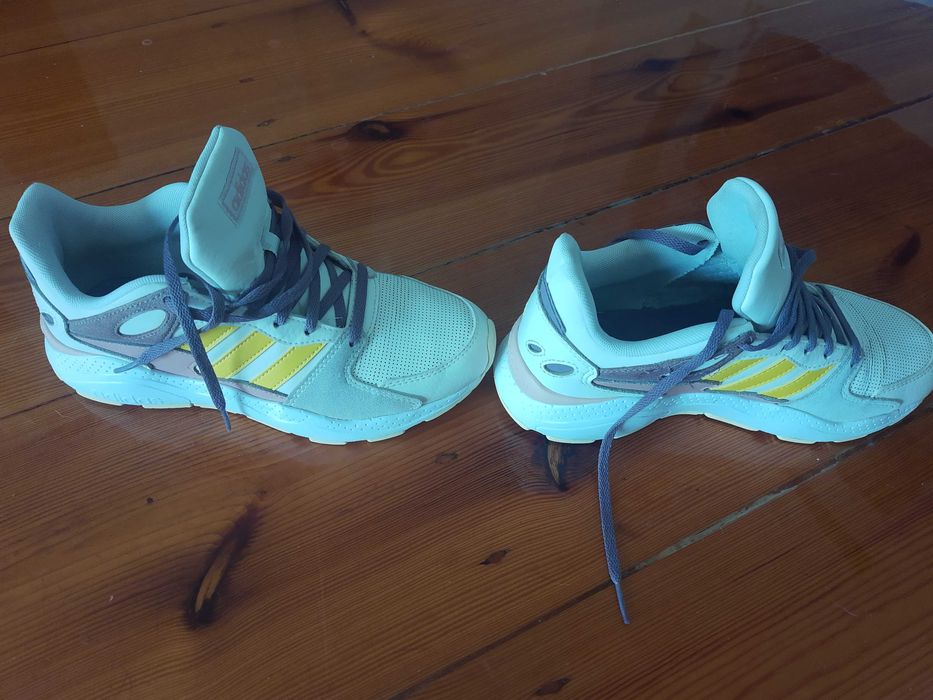 Buty damskie snakersy