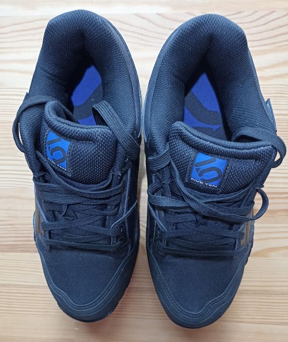 Велотуфли для MTB FIVE TEN IMPACT LOW black-blue.