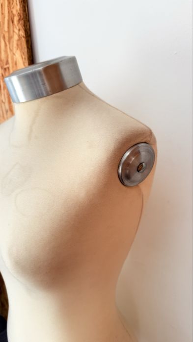 Busto feminino regulavel