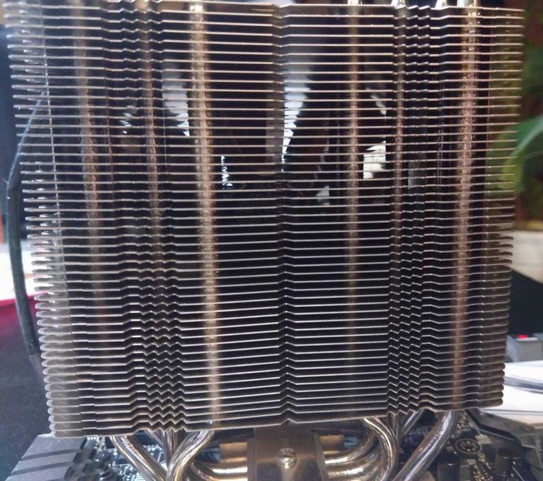 Asus Z170, Intel i5-6700K, 4x8GB DDR4, Noctua NH-U12, XFX 650W