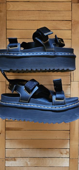 Продам босоніжки Dr.Martens