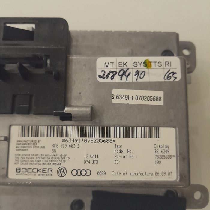 Sprzedam wyświetlacz do Audi A4 B8