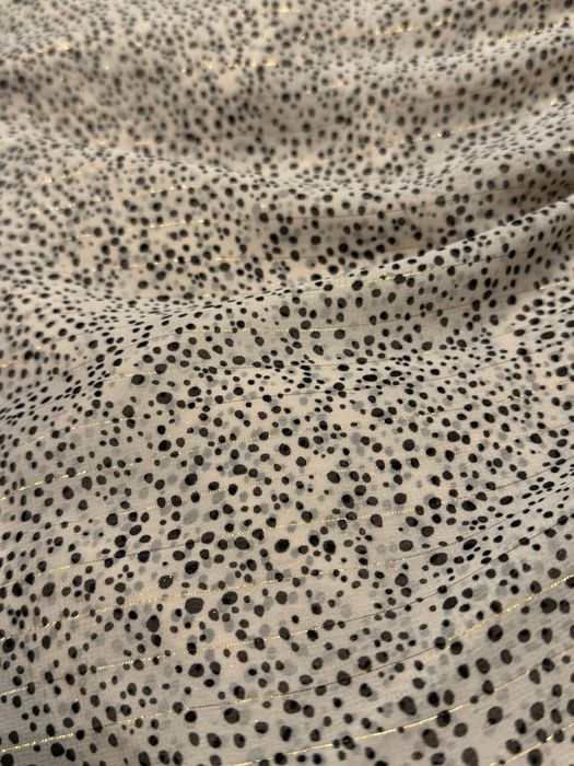 Beżowa sukienka z czarnymi kropkami i złotymi nitkami Reserved 44