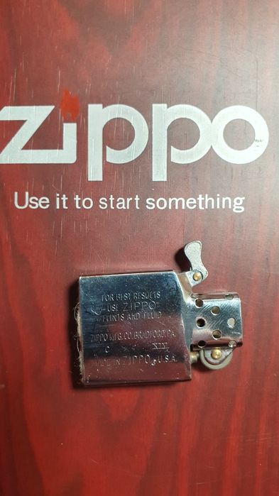 Зажигалка  бензинова ZIPPO