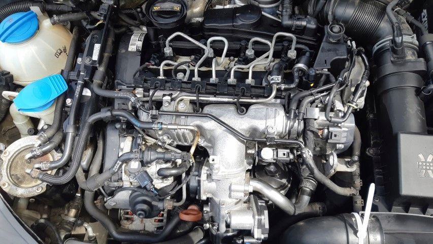Silnik Słupek VW Skoda Audi 2.0TDI 140KM CBD W aucie