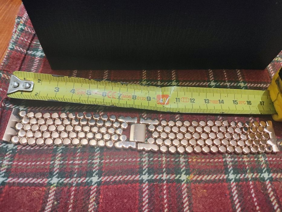 Bransoletka do zegarka długość całkowita 18 cm .