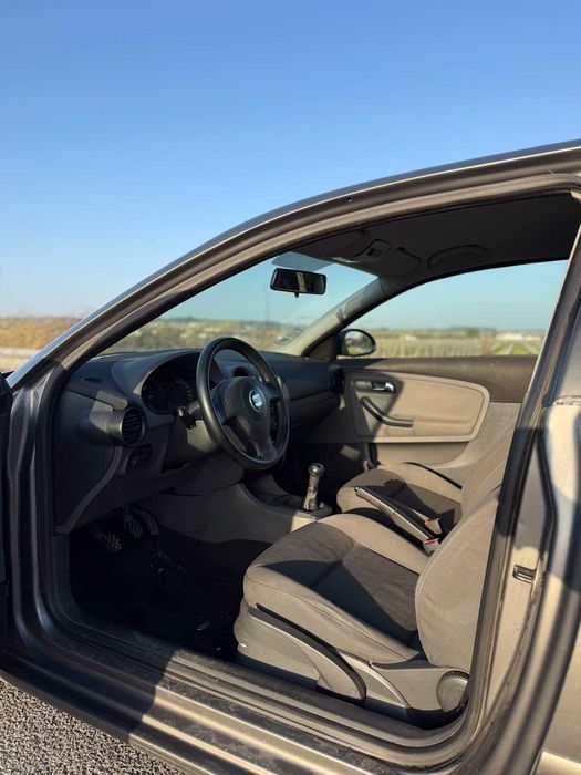 SEAT IBIZA 1.4 TDI - COMO NOVO