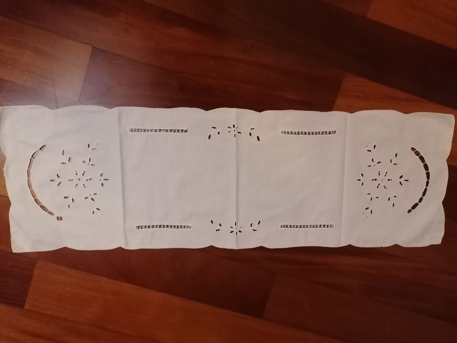 Jogos de naprons  em iinho, desde