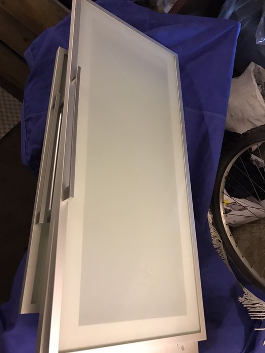 Fronty aluminium białe szkło kuchnia
