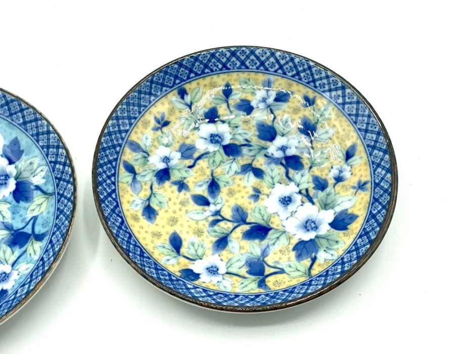 Par de pratos chineses
