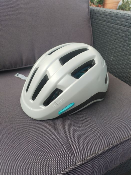 Capacete de Ciclismo / BTT B'TWIN (Decathlon) – Tam. 56-61cm