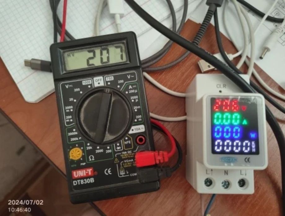 Измеритель напряжения, амперметр, ваттметр.