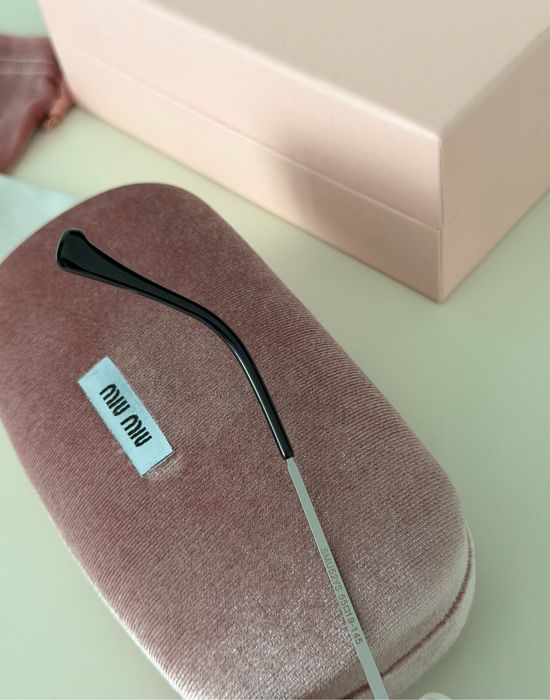 Солнцезащитные очки miu miu полный комплект