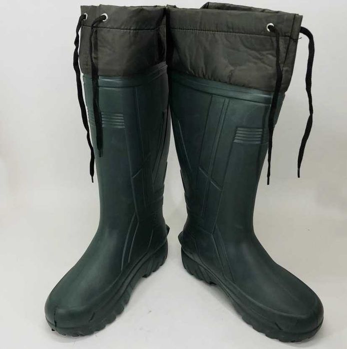 Высокие резиновые сапоги мужские утепленные со стяжкой зимние