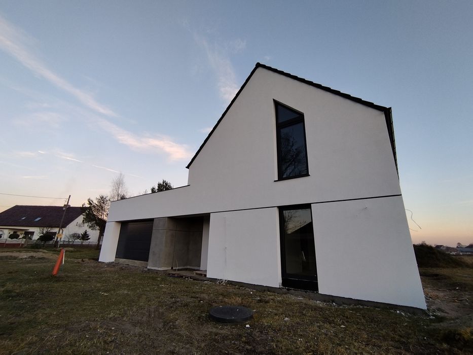 Dom  na sprzedaż   Dąbrówka Łubnianska