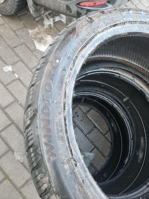 Opony 245/40 R18