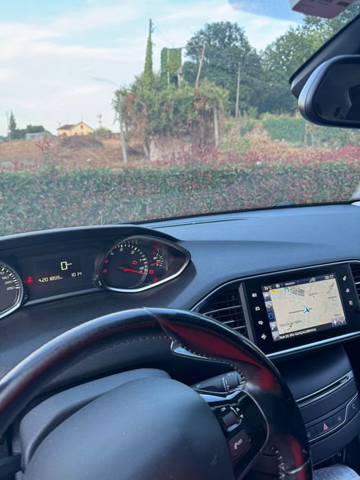 Peugeot 308 — fotografia 11