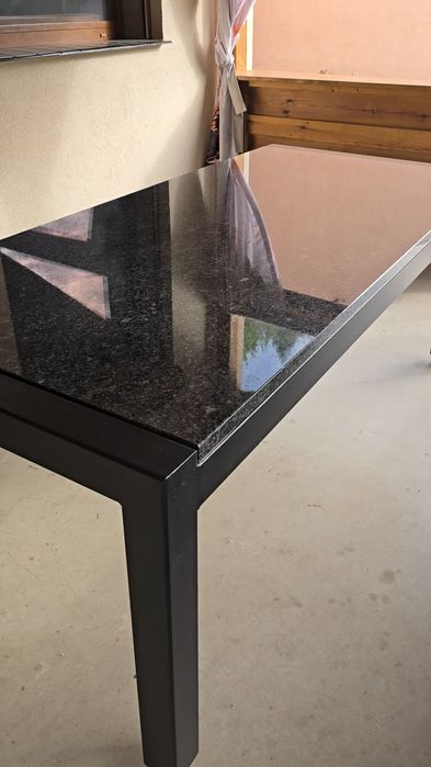 . - Stół metalowo - granitowy