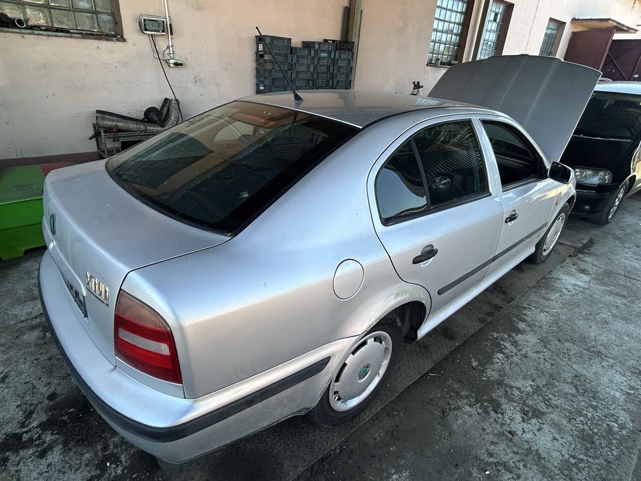 Skoda Octavia 1.6 SR 2002 rok