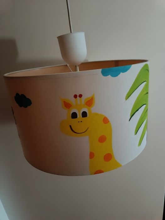 Candeeiro de teto de criança pintado à mão
