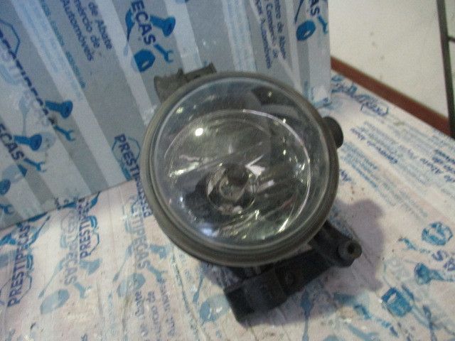Farol nevoeiro frente direito FORD Focus C-Max (DM2)