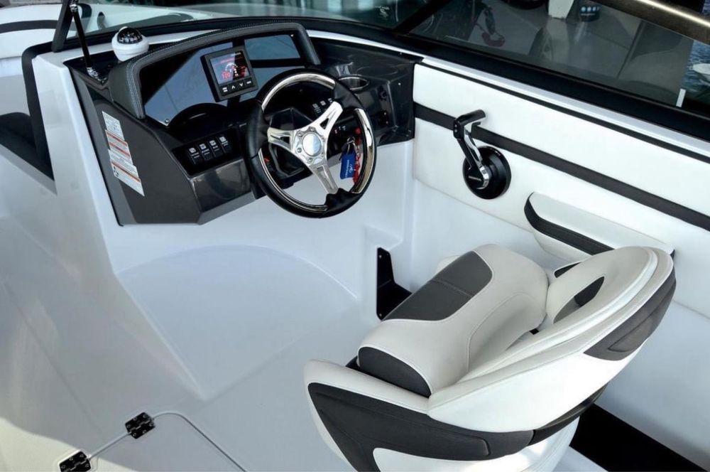 Monterey M225 2021
