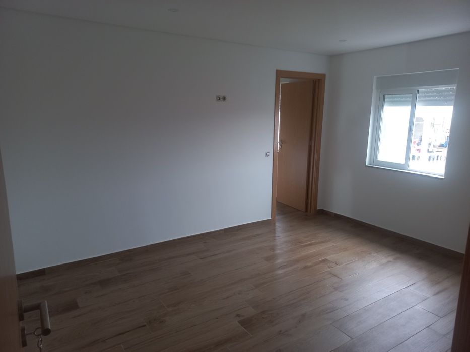 Arrendo andar moradia T2