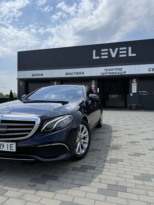Mercedes-Benz E220, W213
