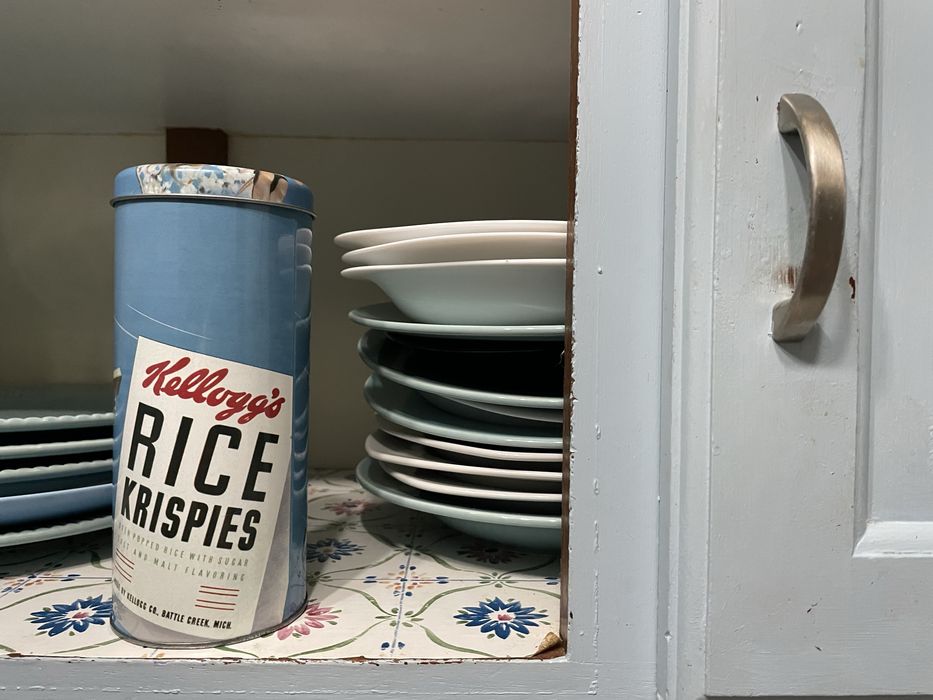 Lata vintage para decoração ou outra.