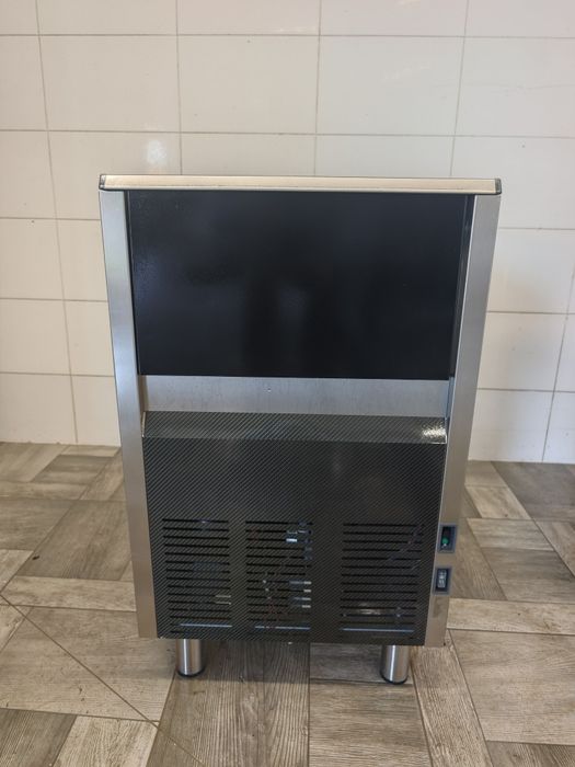 Льодогенератор 40 кг Miegel Італія