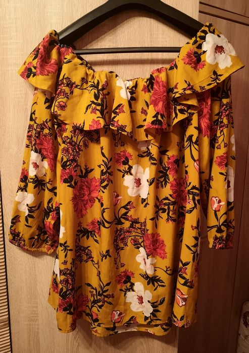 Śliczna bluzka hiszpanka w kwiaty rozmiar 50