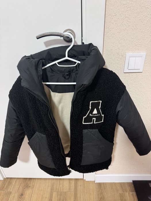 Куртка  зимова на дівчинку