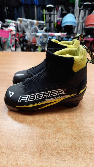 Buty do nart biegowych FISCHER ( rozmiar 28 )