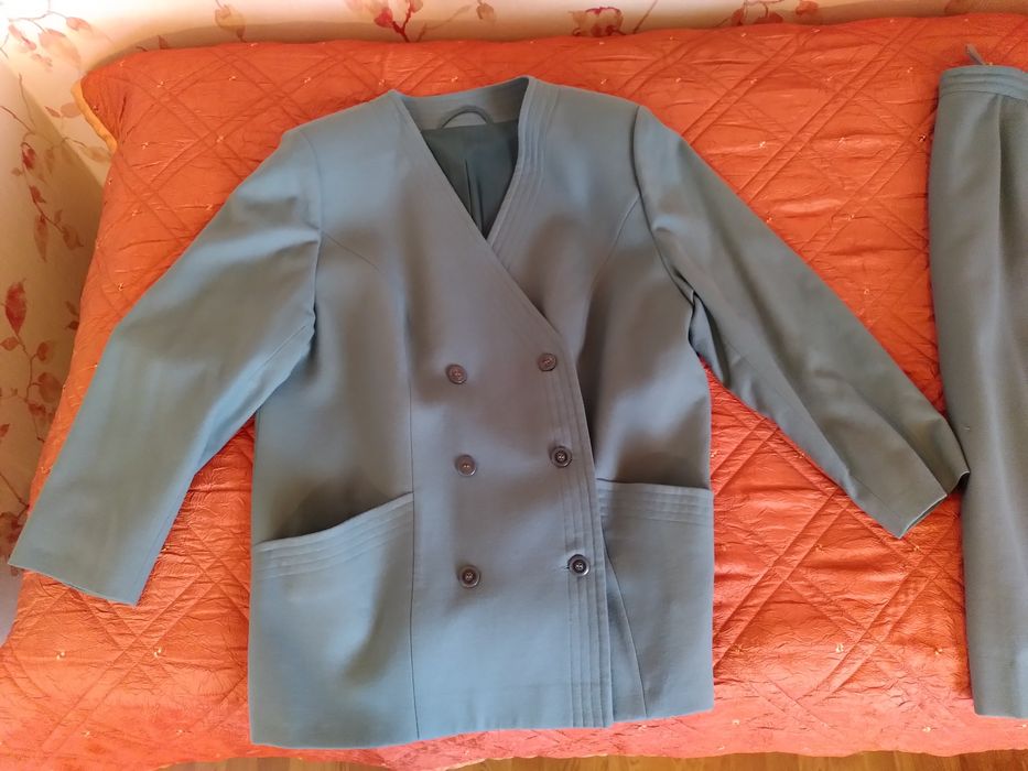 Kostium damski elegancki. Roz. 40. Zieleń-seledyn-petrol