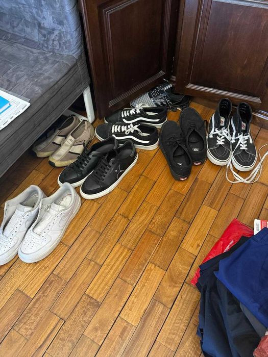 Sapatilhas Tenis pretas e brancas Vans tipo sapato em bom estado