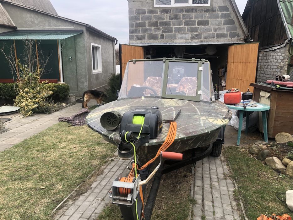 Човень ОБЬ 1 з двигуном Mercury F30ELPT та лафетом