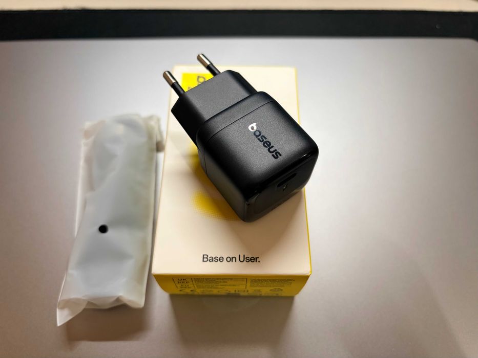 Зарядний пристрій UGREEN Nexode Air 65W/BASEUS mini 100W