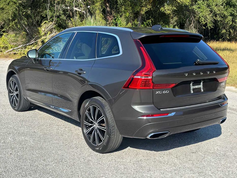 Volvo XC60      2020