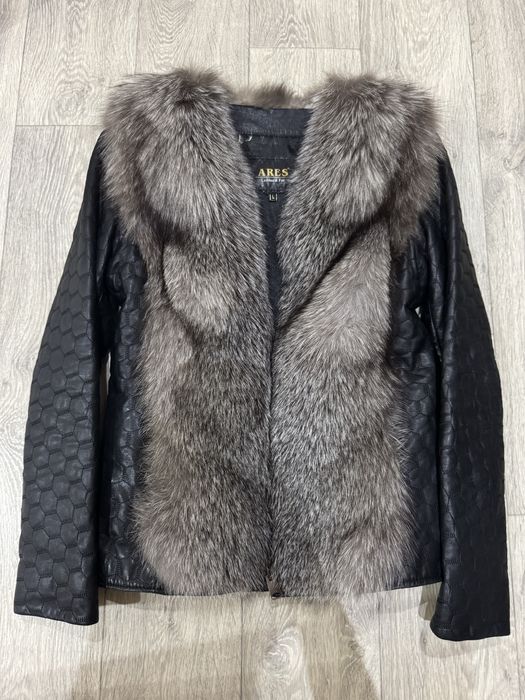 Продам шкіряну куртку Ares розмір М