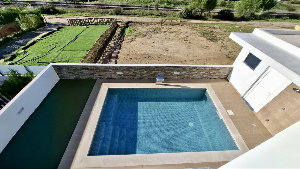 Moradia T4 NOVA Quinta do desembargador