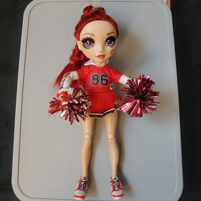 Rainbow High Cherr Ruby